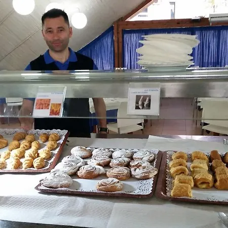 Ξενοδοχείο με διαμερίσματα Complejo Eurhostal 3*