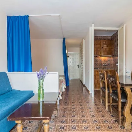Ξενοδοχείο με διαμερίσματα Complejo Eurhostal 3*