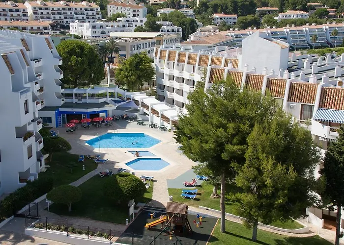 アパートホテル Complejo Eurhostal 3*
