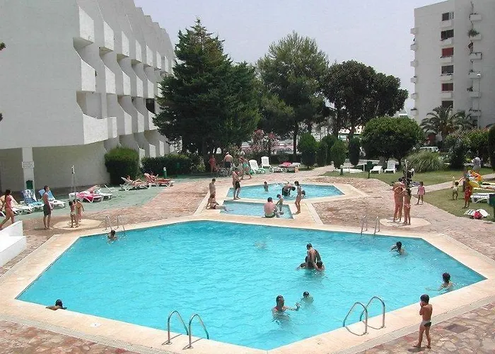Complejo Eurhostal アパートホテル 3*