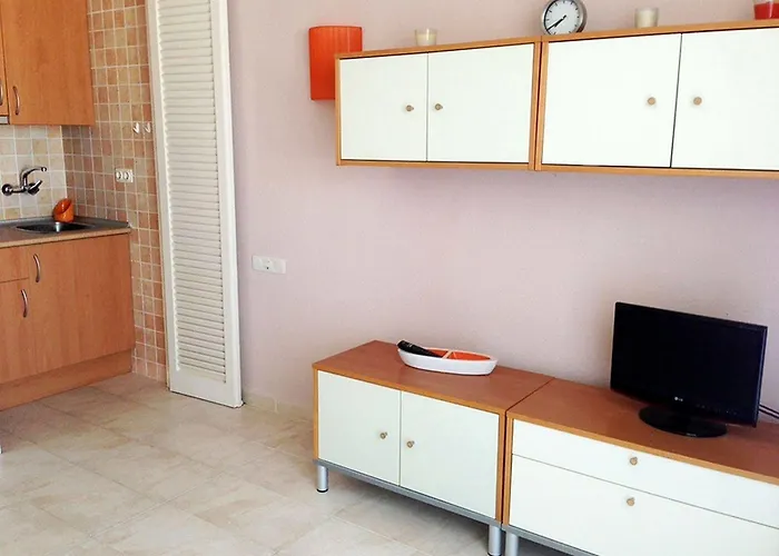 アパートホテル Complejo Eurhostal 3*