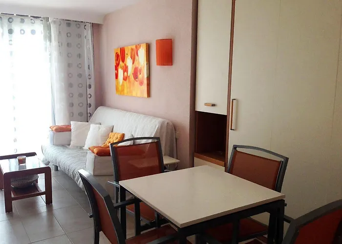 Complejo Eurhostal アパートホテル